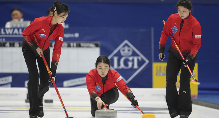 在进攻端 在进攻端